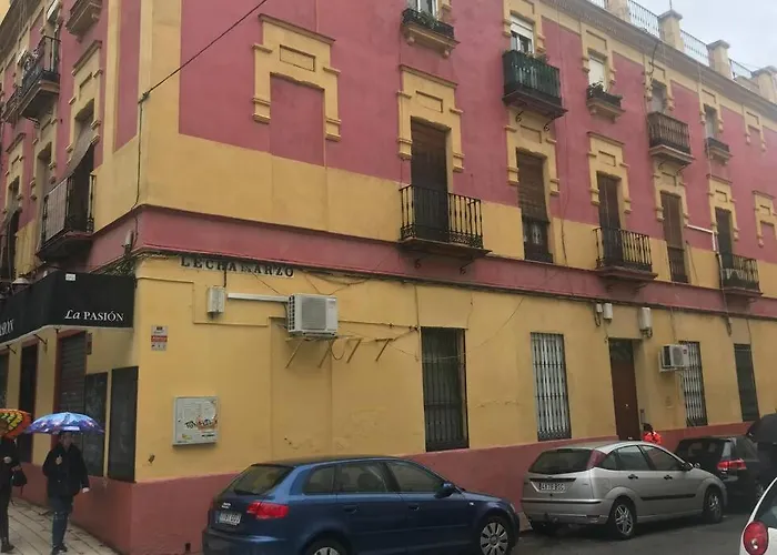 Apartamento suite San Roque. Street Lecha Marzo.