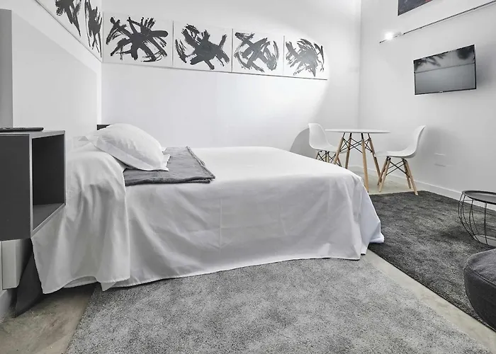 Dalia Modern & Luxury