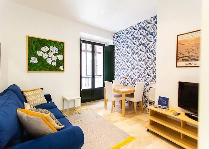Cheap & Chic In The Center Of