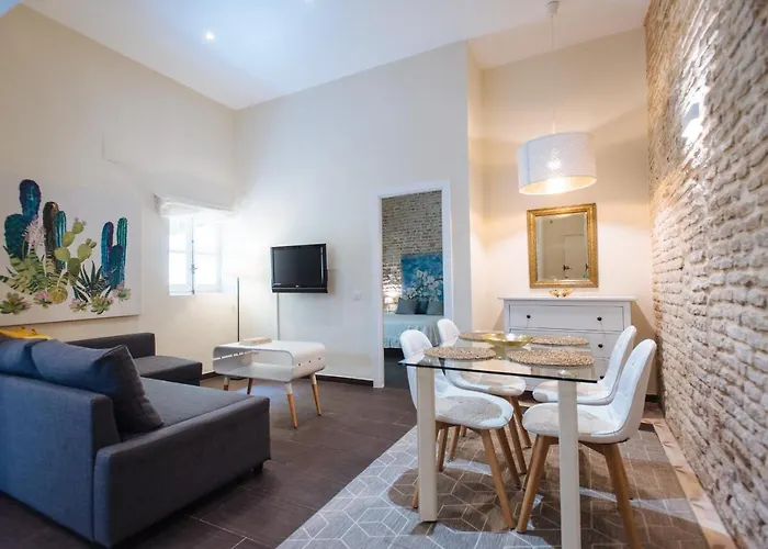 Cozy Apartment In House-Palace With Private Patio Siviglia, Spagna