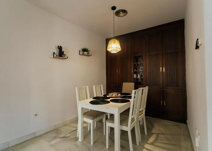 Alohamundi Almansa II Apartment Seville, Spain
