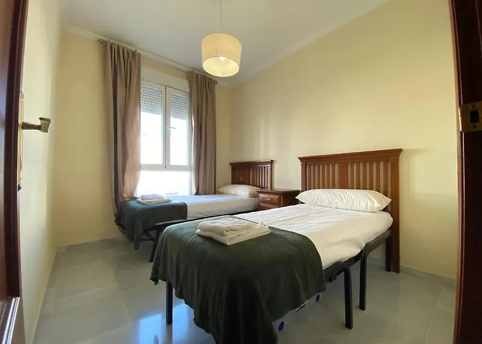 fantástico apartamento con parking avenida de cadiz