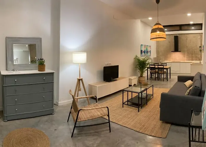 Acogedor apartamento en semisótano con patio y cerca de la Plaza de España Sevilla, España