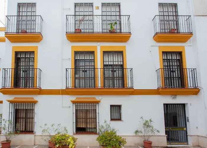 Pikis Apartment Center 1