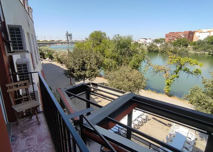 Almona junto al río - Kainga Homes Sevilla, España