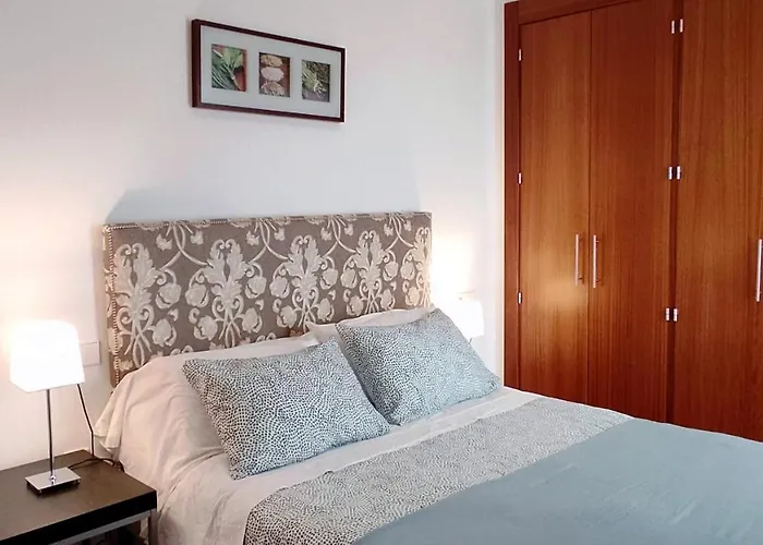 Selecta Elegante Apartamento con Patio en Centro Historico