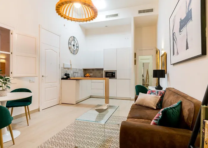 Behouse Cuna Siviglia, Spagna