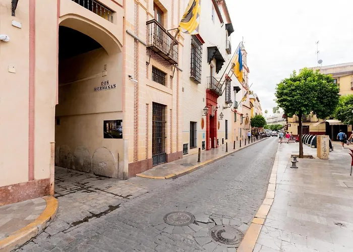Bonito Callejón En La Judería By TheGoodTourist