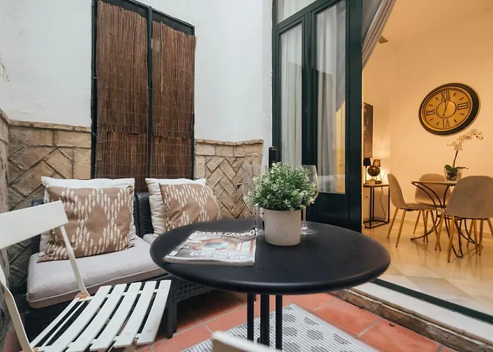 Tú casa con patio en La Alameda