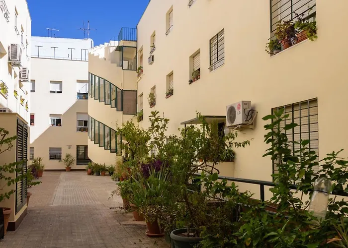 Medina Apartment And Parking Historical Center