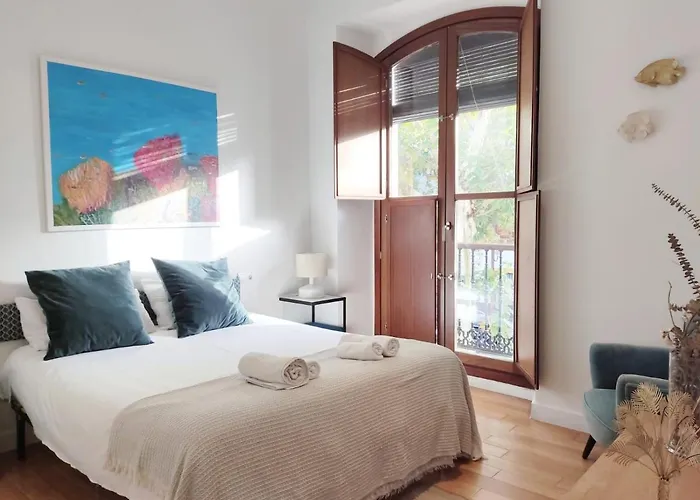 Homeyseville-Special Apartment Arenal 6 Pax, Parking Optional
