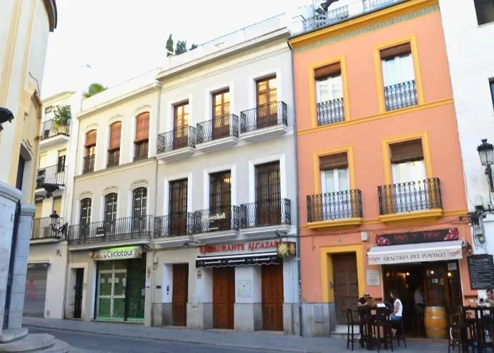 HomeySeville-Penthouse Cathedral Tomas de Ibarra St 6 pax, Parking Optional