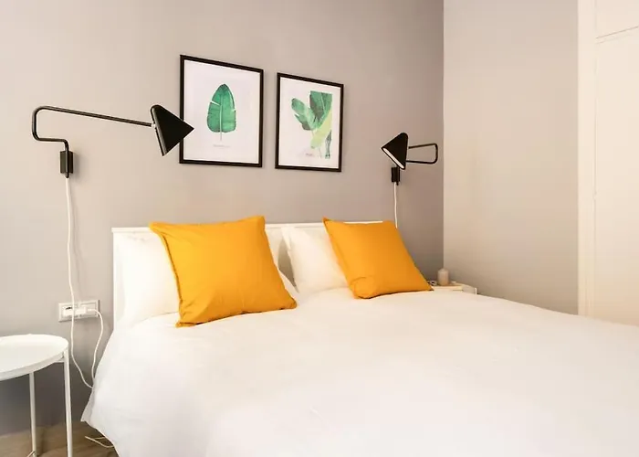Mia Suite. Center Of