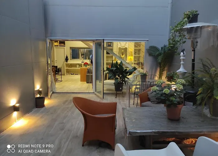Habitación y baño en planta independiente en centro de sevilla