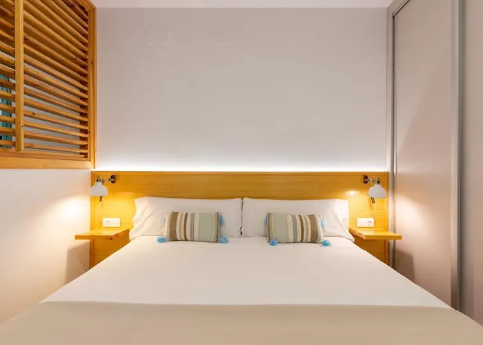 Locksmith Apartment - Park Option Seville, Spain