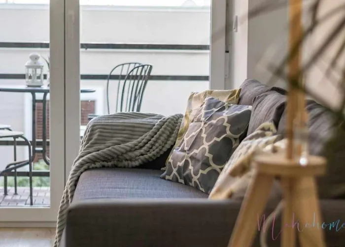 Apartamento 2 en Estadio del Sevilla, 3 habitaciones y metro