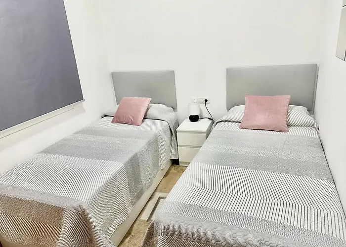Apartamento acogedor y moderno en pleno centro de Sevilla con Parking Gratis, España