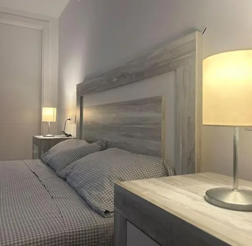 Apartamento Petite California Duenas Sevilla, España