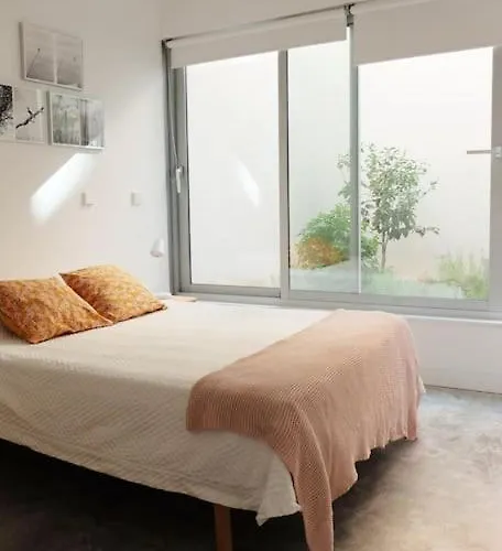 Design Near City Center, Cool Popular Neighborhood