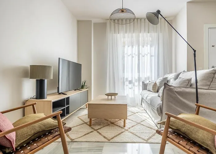 Amplísimo apartamento de diseño nuevo en el corazón de Triana, Parking included