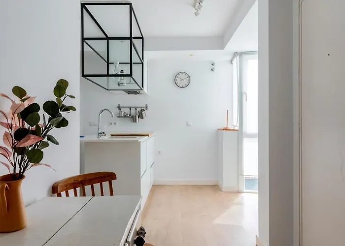 Bustos Tavera Olehousing Sevilla, España