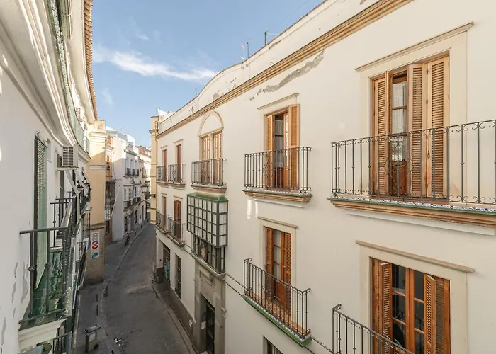 SevillaHome San Roque - Plaza del Museo