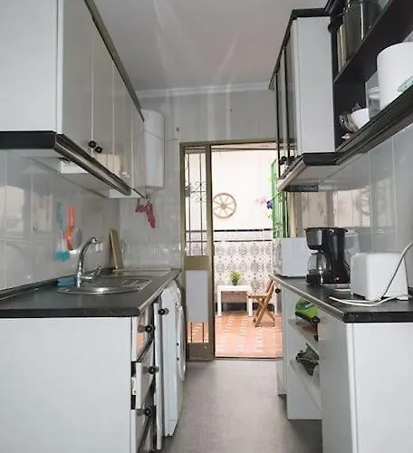 The Oasis One Spacious Apartment In Sevilla, España