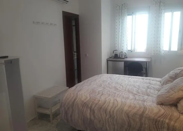 +++Habitación y baño privado entrada independiente