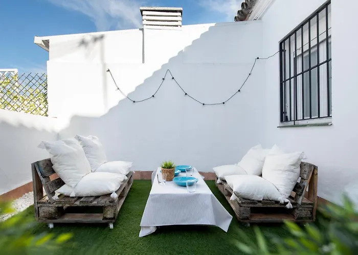 Apartamento Con Terraza En Sevilla Centro By Rent Me, Spagna