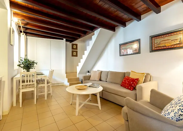Charming 2 Bedroom Apartment At Plaza El Salvador By Ocityzen Siviglia, Spagna