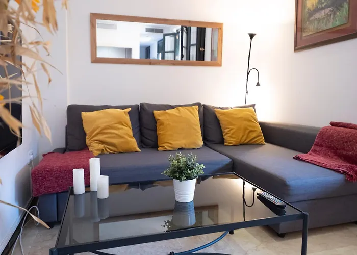 Apartamento con encanto en patio sevillano (204)