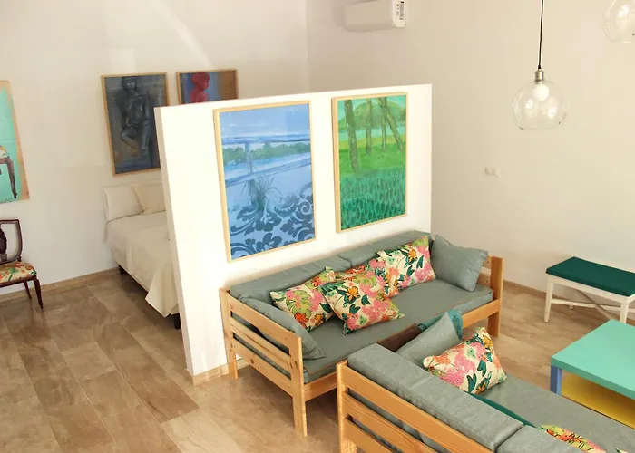 Nuevo Estudio moderno, agradable y cómodo