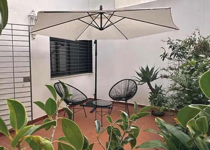 Apartamento-Pensión El Trianero junto al río