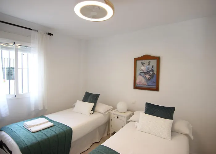 Rentalsevilla Espacioso Apartamento En La Alameda De Hercules Con Parking, Espanha