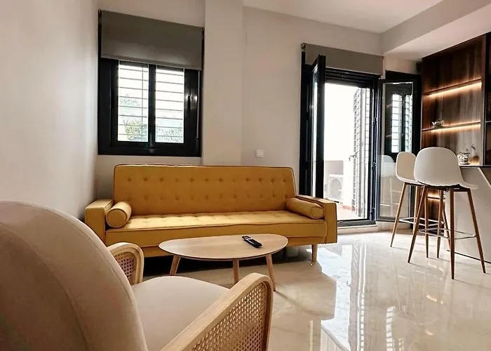Apartamento-Pensión El Trianero junto al río Sevilla, España