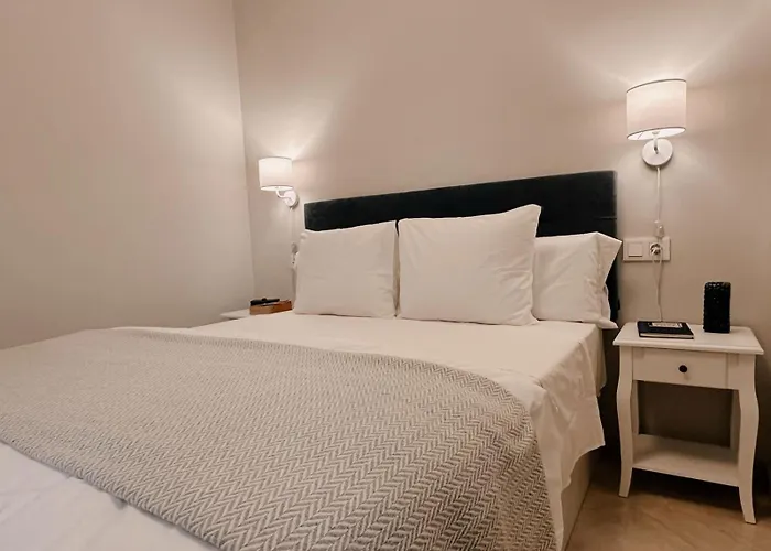Apartamento-Pensión El Trianero junto al río