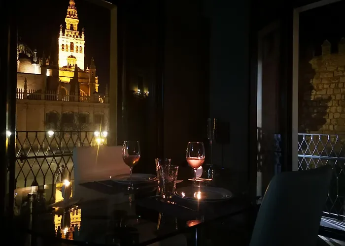 Luxury With Views To Alcazar, Cathedral And Giralda.