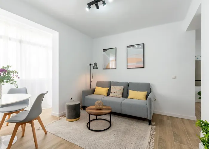 3 Habitaciones Cerca Del Centro Sevilla, España
