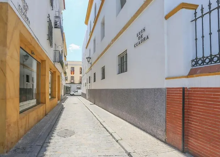 Riverwalk Suites - Puente Triana