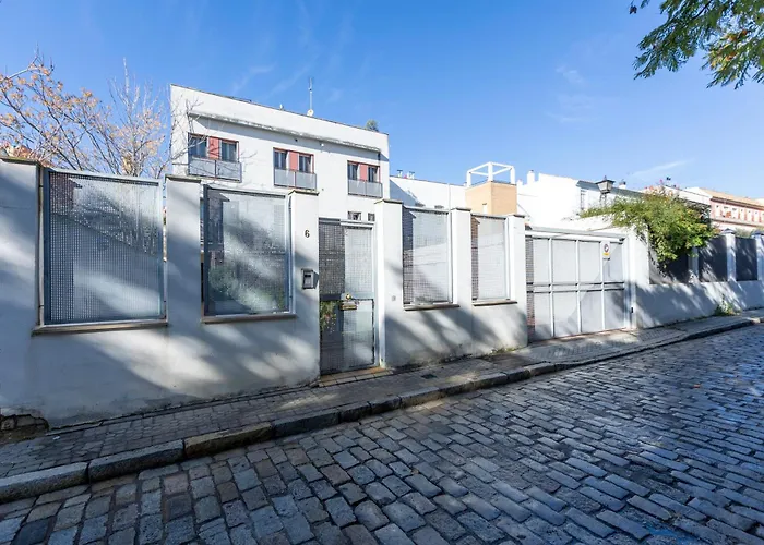 Parque Buhaira - Parking Gratis By Thegoodtourist