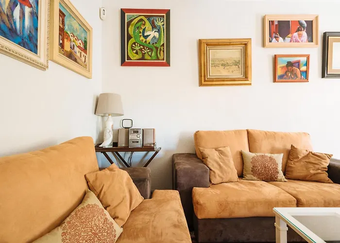Acogedor Piso Con Parking Santa Justa