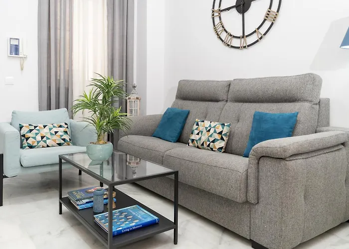 Triana Deluxe Con Patio Privado