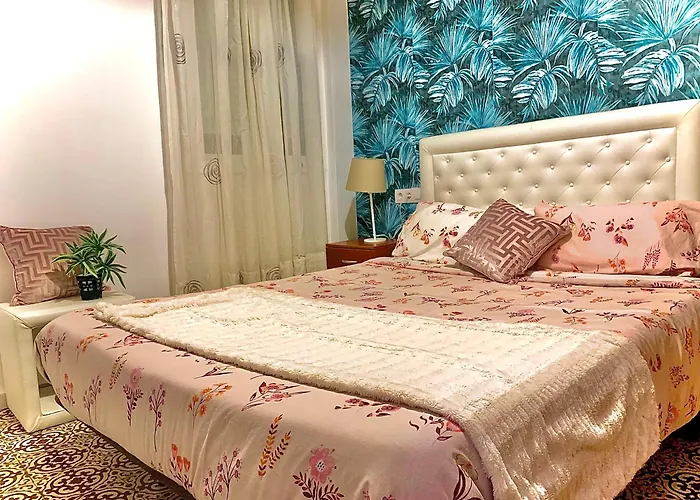 Violeta Apartment With Cozy Balcony Sevilla, Spagna