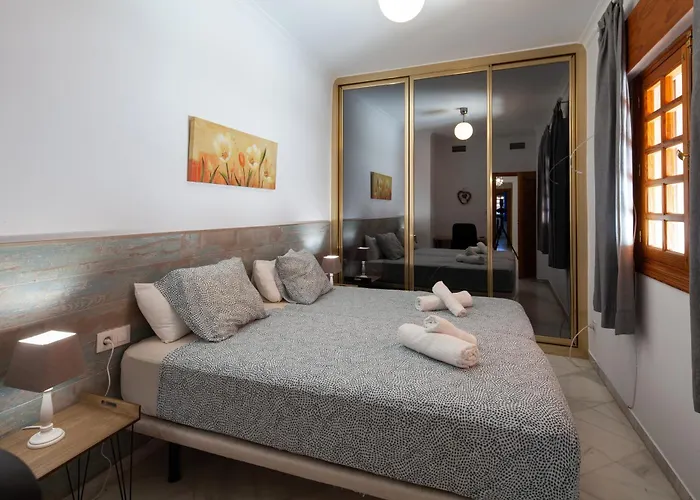 Wonderful 3 Bedroom Flat In The Heart Of Triana Sevilla, España