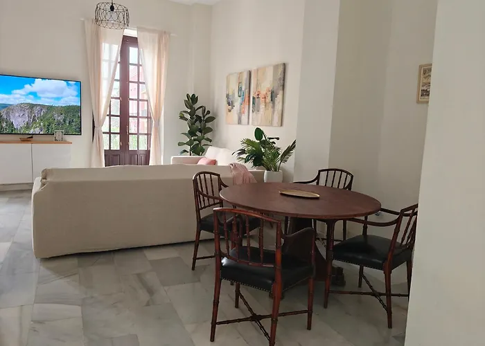 Charming Bright Apartment With Balconies On Cuesta Del Rosario Sevilla, Spanje