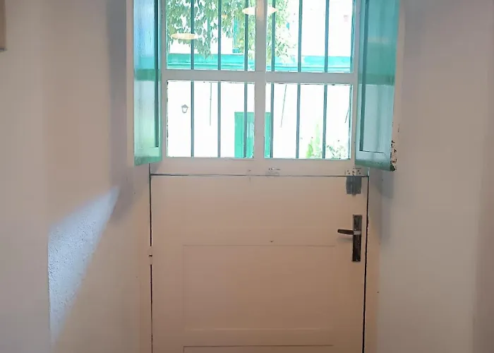 La Puerta Verde de las Setas de Sevilla, España