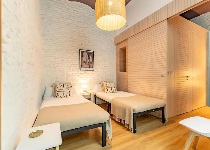 Triana Acacias Residences By Valcambre