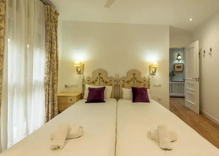 Apartamento Wide With Beautiful Kitchen 2Bd 3Bth -Arenal Sevilla, España