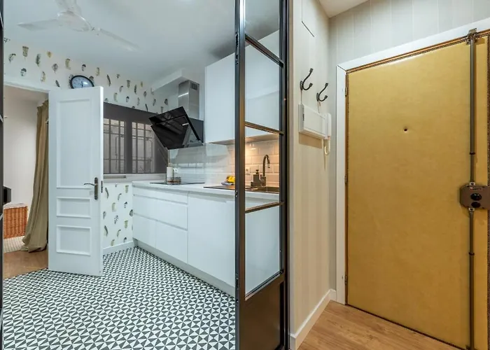 Appartamento Wide With Beautiful Kitchen 2Bd 3Bth -Arenal Siviglia, Spagna