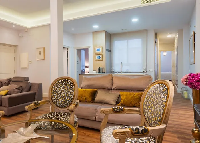Centro Luxe 3 Rooms